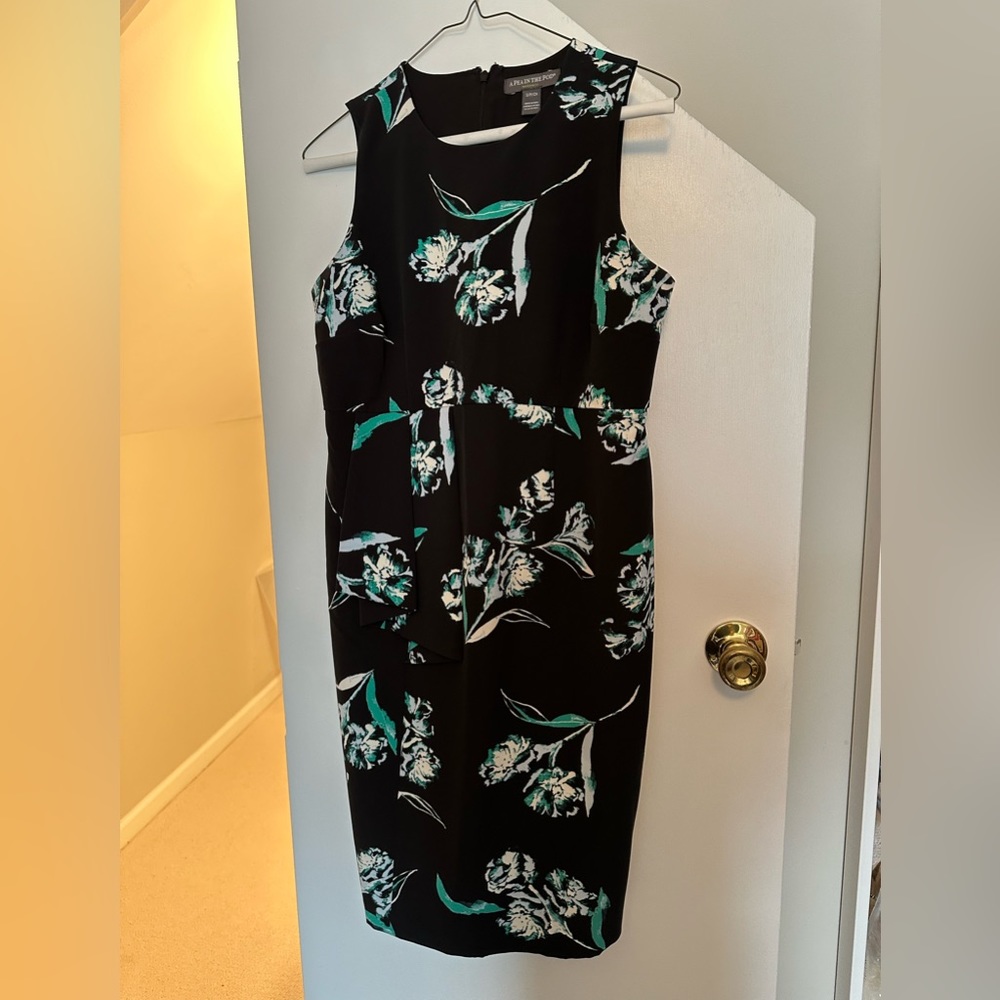 A Pea in the Pod - floral maternity dress - size S